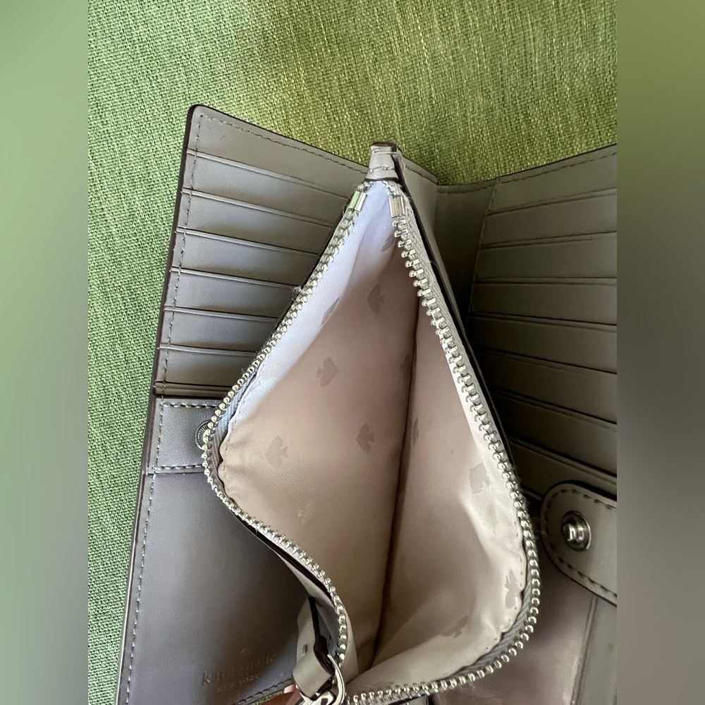 Kate Spade Wallet - Picture 7 of 7